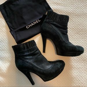 Chanel Shimmer Suede Leather Black Stiletto Booties EUC size 5.5/35.5